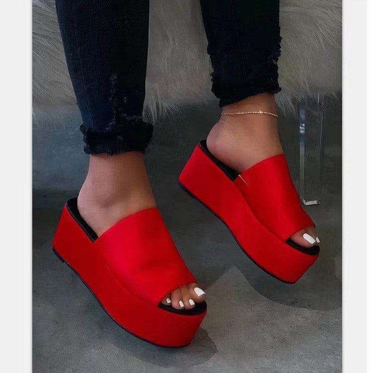 Women Clogs in modern camouflage design Ivyshape