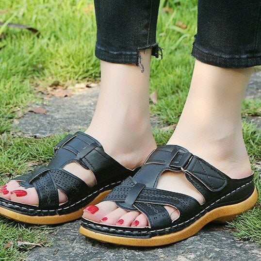 Women's Comfortable Clogs with fashionable knot design and ergonomic footbed Ivyshape
