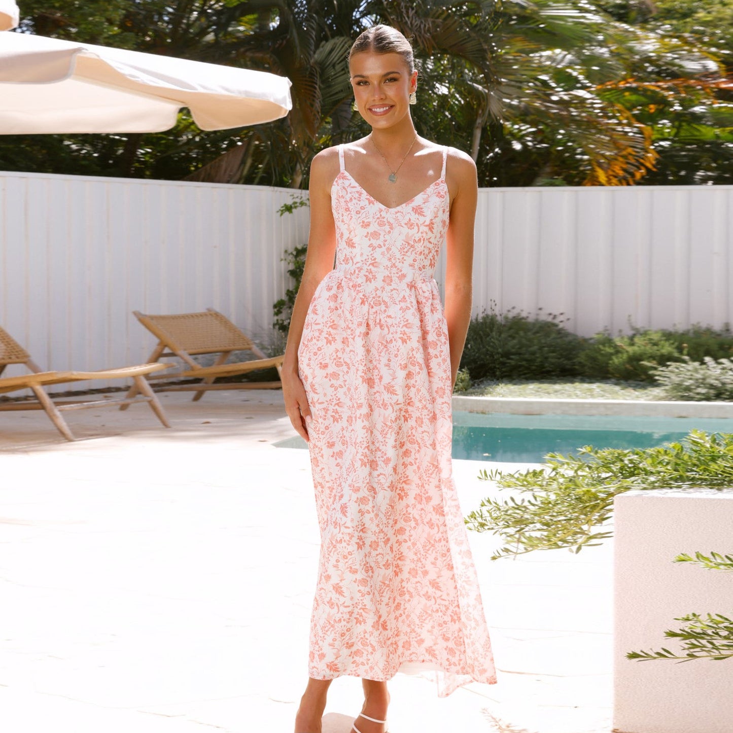 Ladies Maxi Dress with Floral Patterns Ivyshape