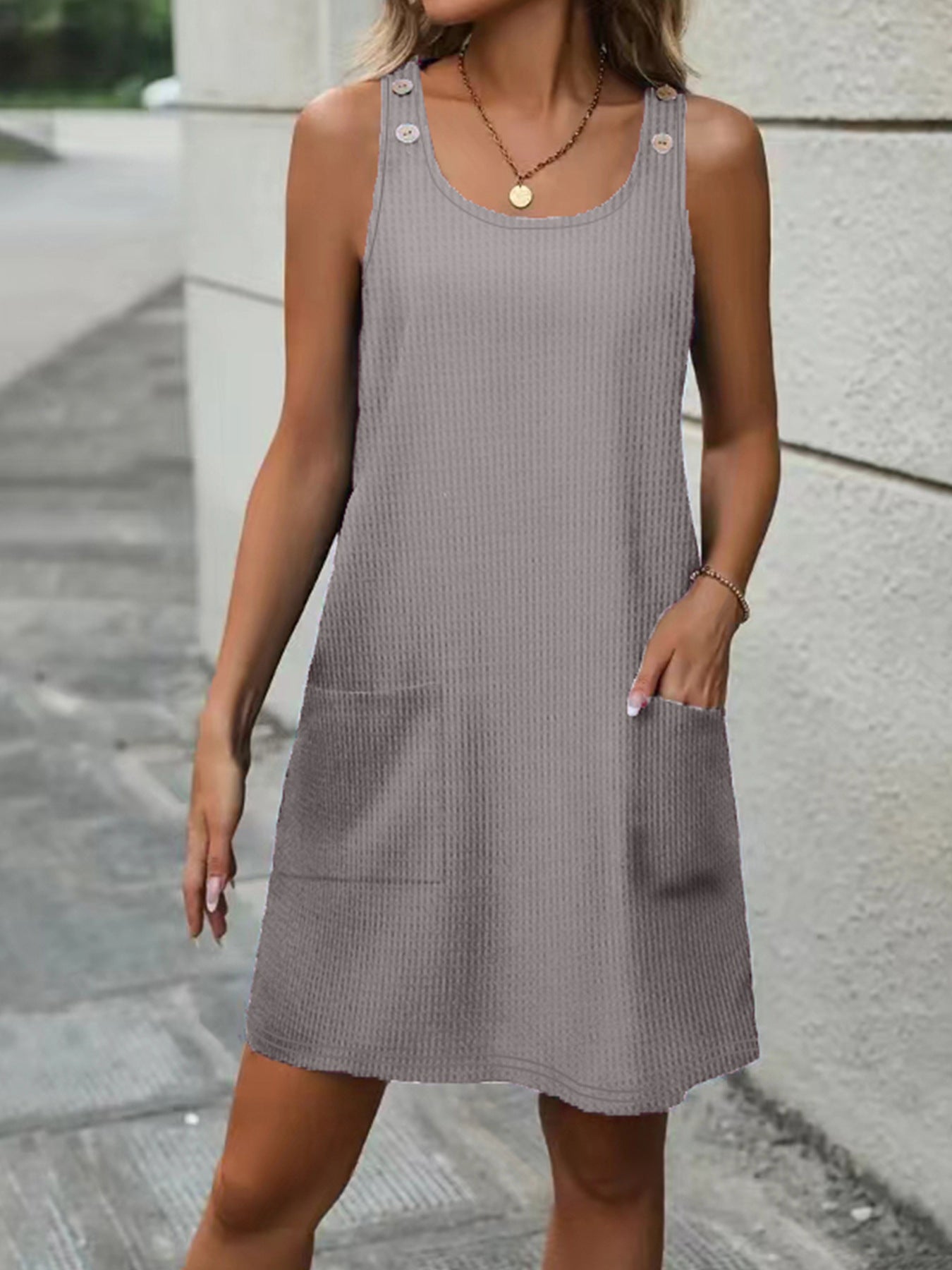 Women's airy tank top dress with practical pockets Ivyshape