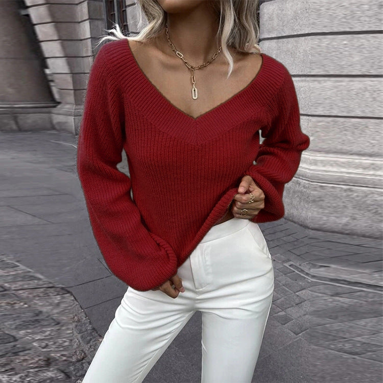 Women's knitted pullover with V-neck and voluminous sleeves Ivyshape