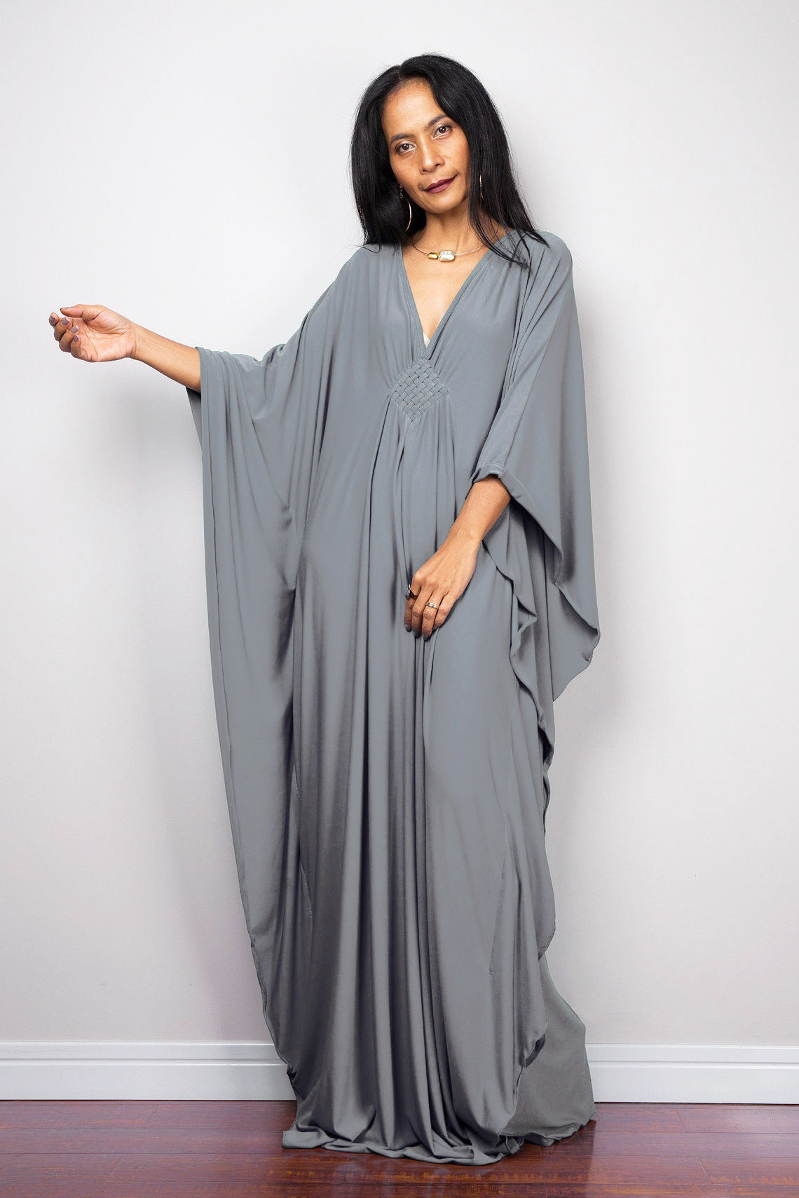 Women's maxi dress with elegant wing sleeves and V-neck Ivyshape