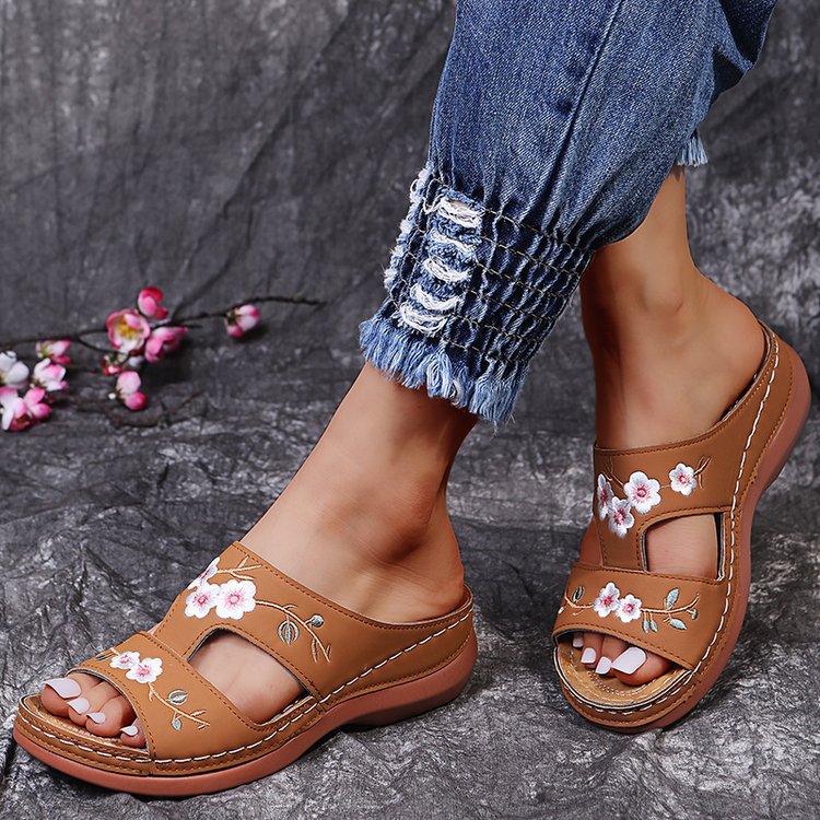 Ladies comfortable mules with floral embroidery design and anatomical footbed Ivyshape