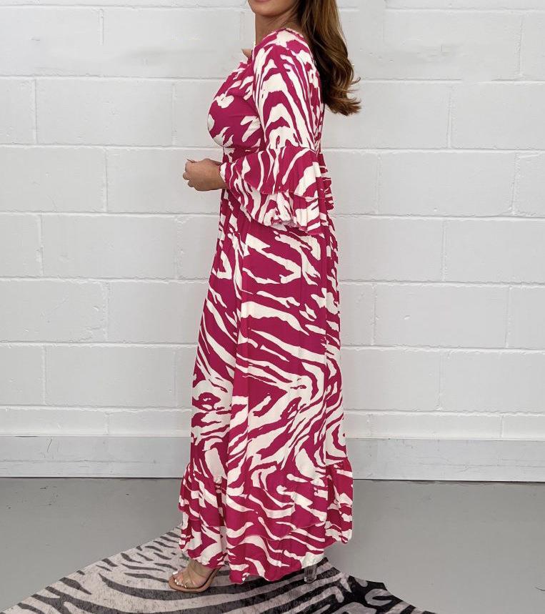 Maxi dress in bohemian style for women with flared sleeves Ivyshape