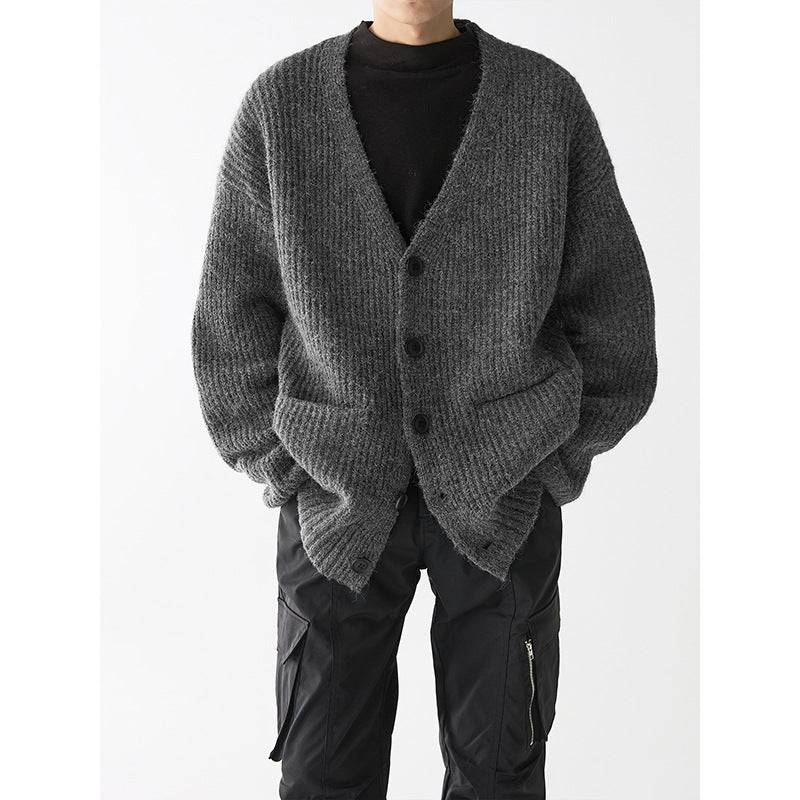 Men's chunky knit cardigan with practical pockets and stylish design Ivyshape
