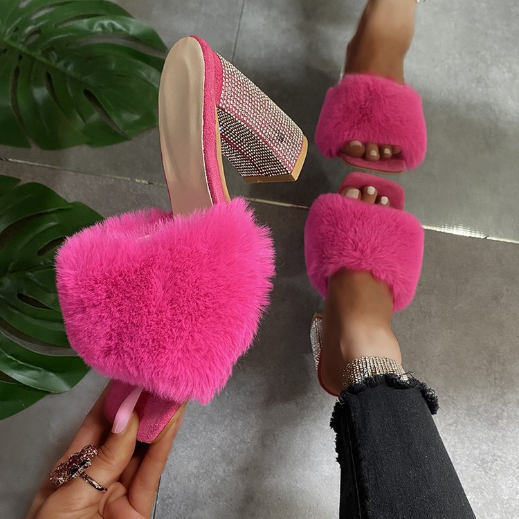 Ladies Glamorous Mules with cozy faux fur and glittering heel Ivyshape