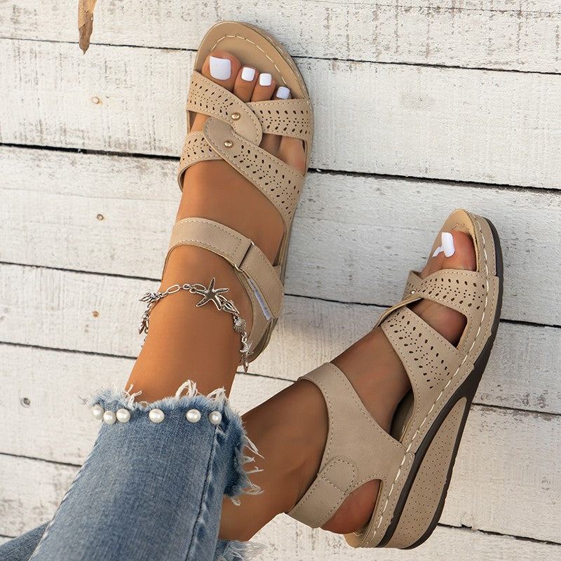 Ladies Comfortable Clogs Sandals with Elegant Cross-Strap Design Ivyshape