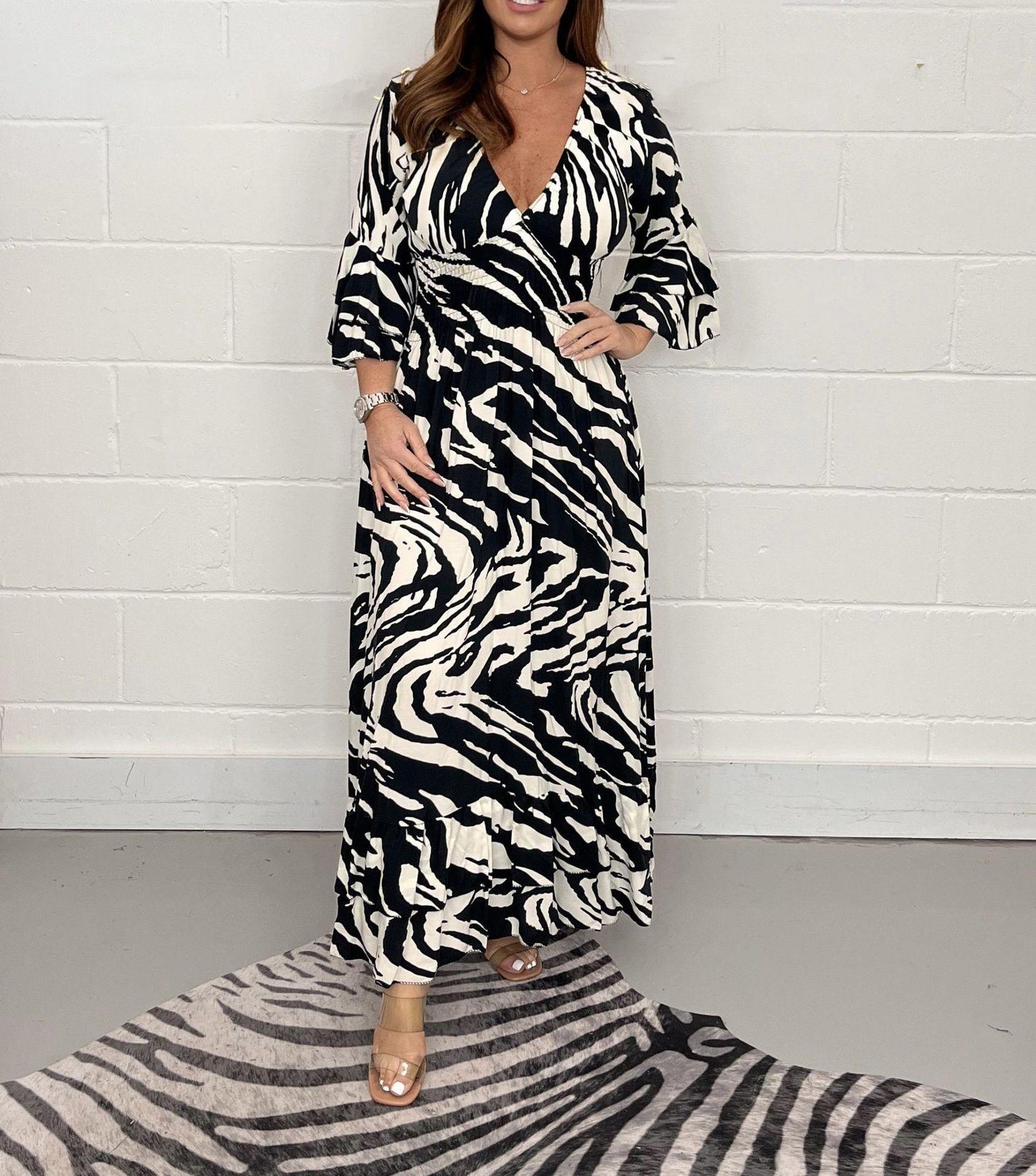 Maxi dress in bohemian style for women with flared sleeves Ivyshape