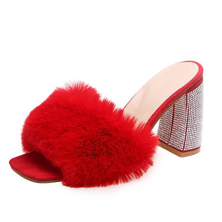 Ladies Glamorous Mules with cozy faux fur and glittering heel Ivyshape