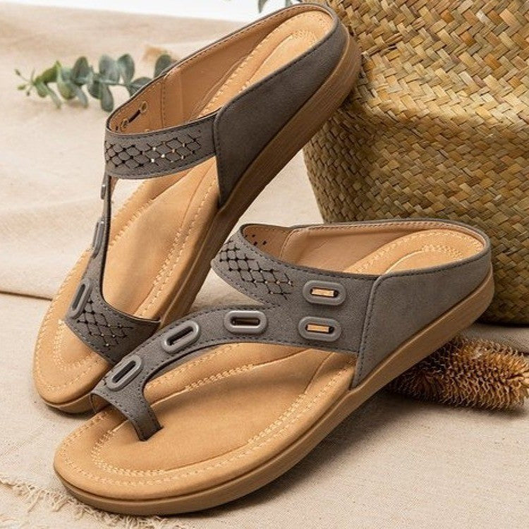 Women comfortable thong sandals with special straps and comfortable footbed Ivyshape