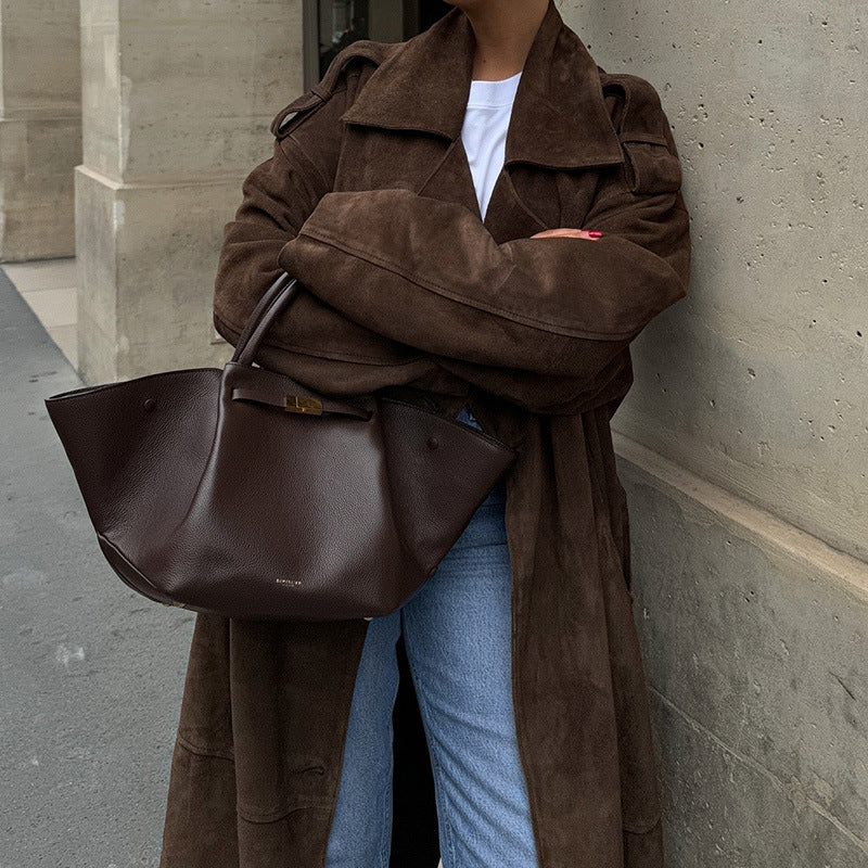 Women Elegant Suede Trench Coat with Practical Pockets and Modern Cut Ivyshape