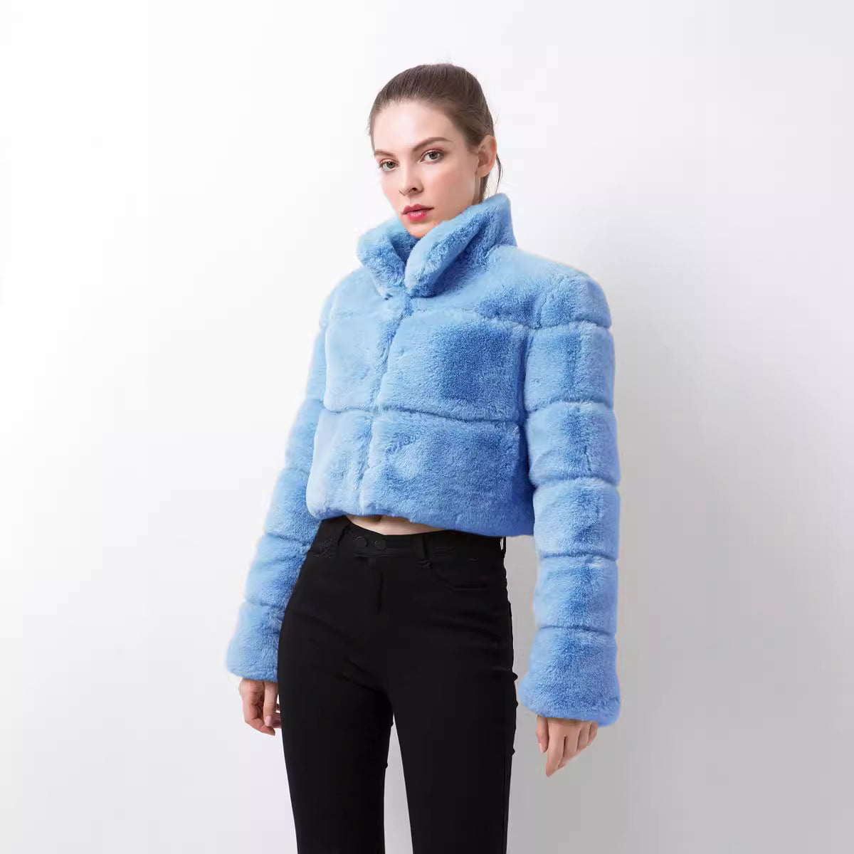 Women's fashionable short faux fur jacket Ivyshape
