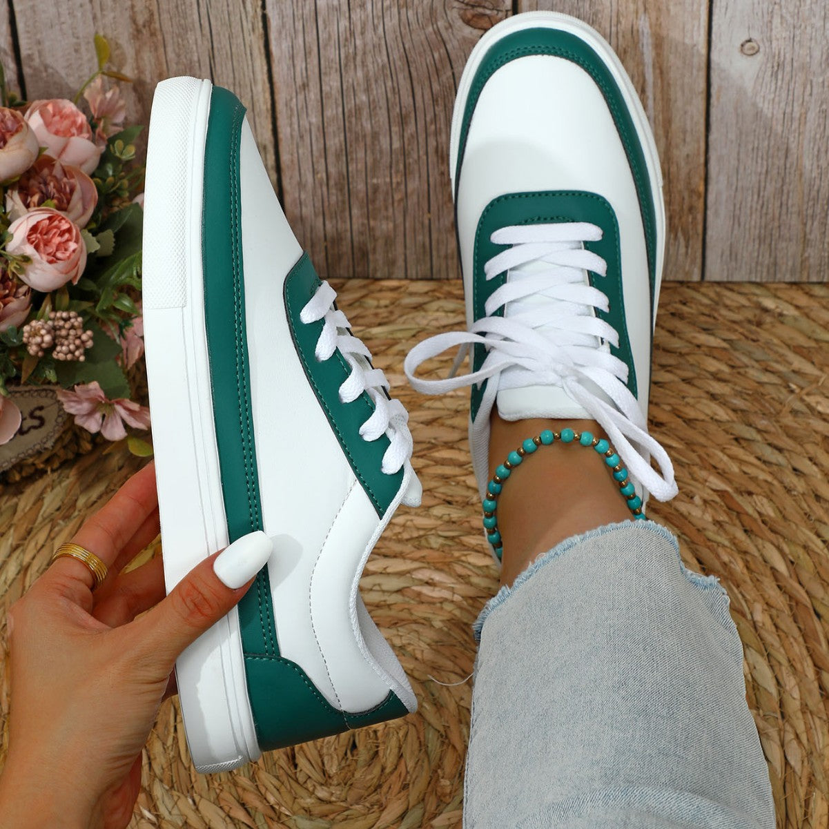 Women Fashion Sneakers with Innovative Glitter Surface Ivyshape