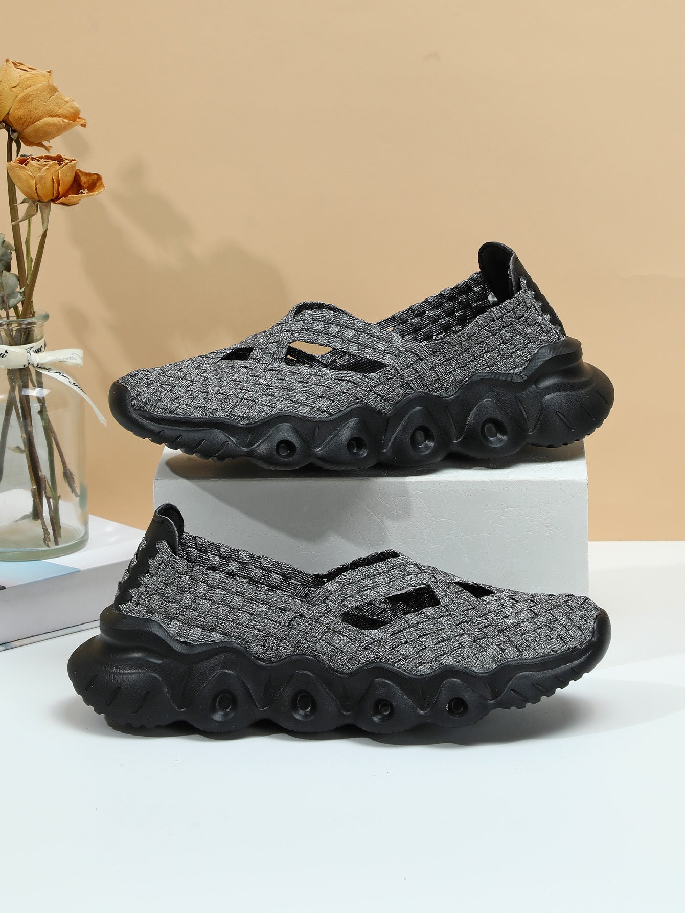 Women's Breathable Slip-On Shoes with Flexible Upper Material and Non-slip Sole Ivyshape
