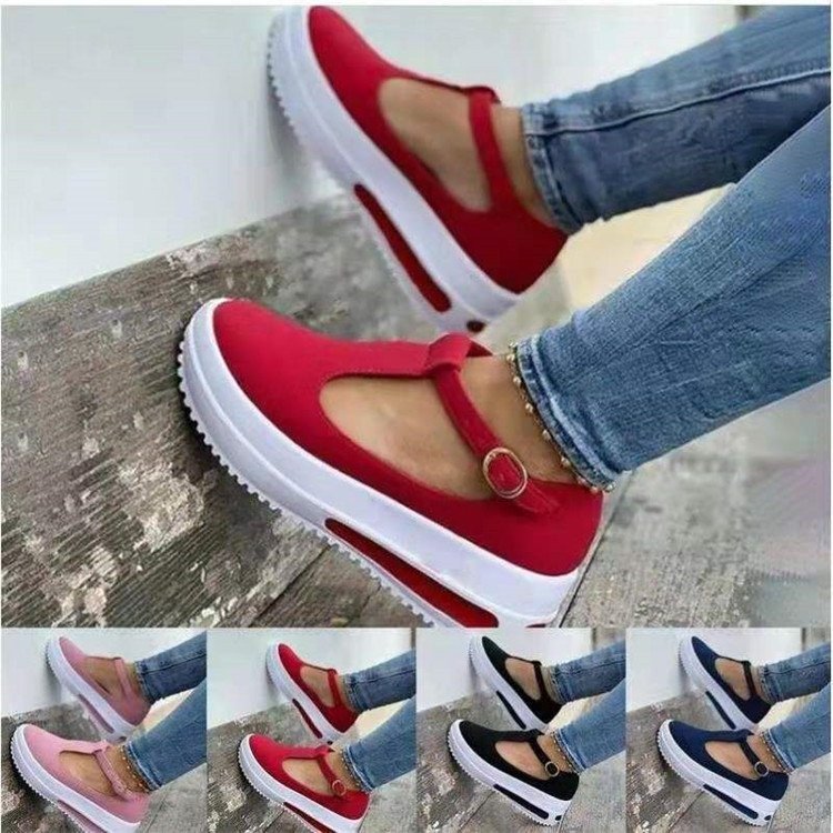 Ladies sporty Mary Jane sneakers with adjustable strap Ivyshape