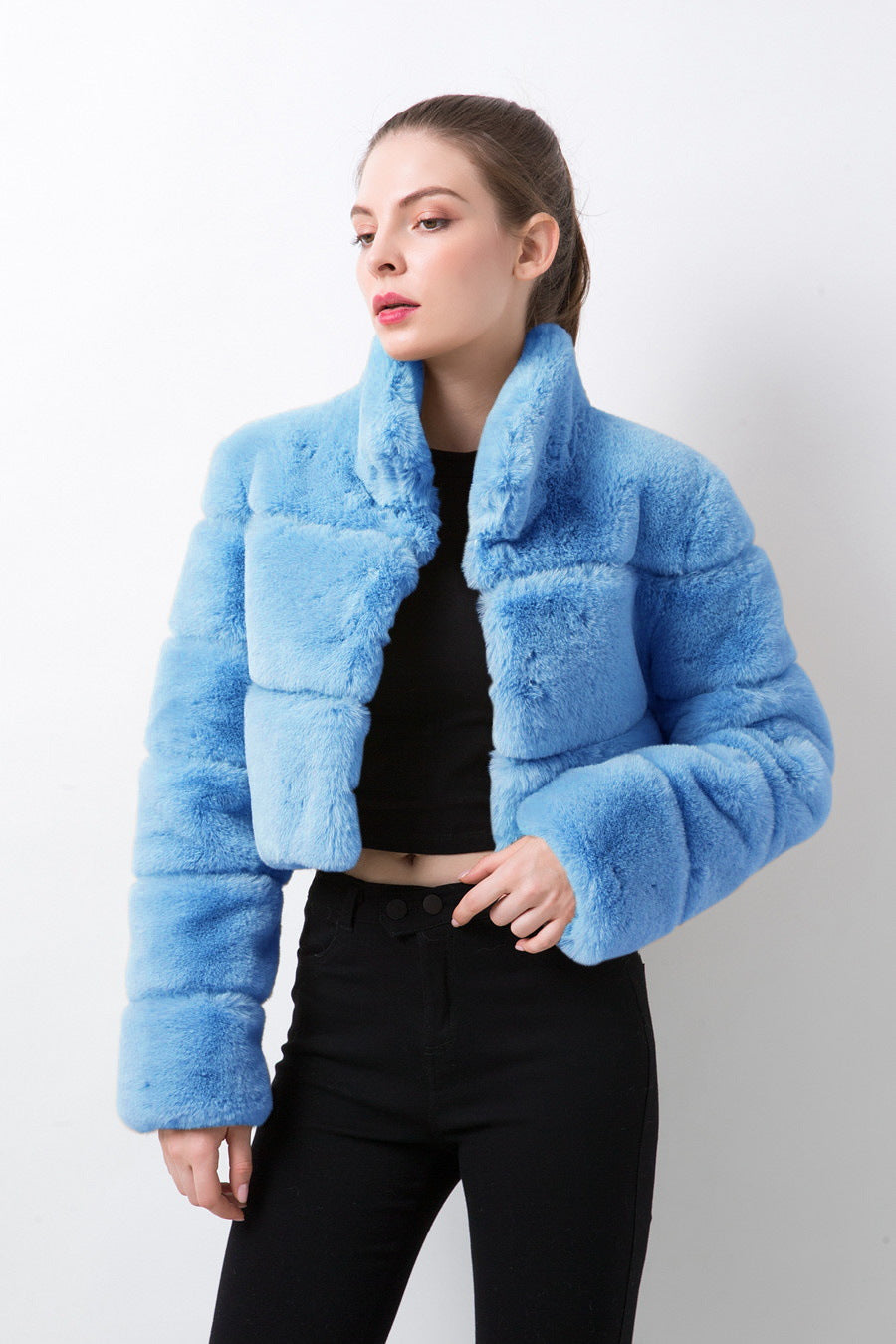 Women's fashionable short faux fur jacket Ivyshape