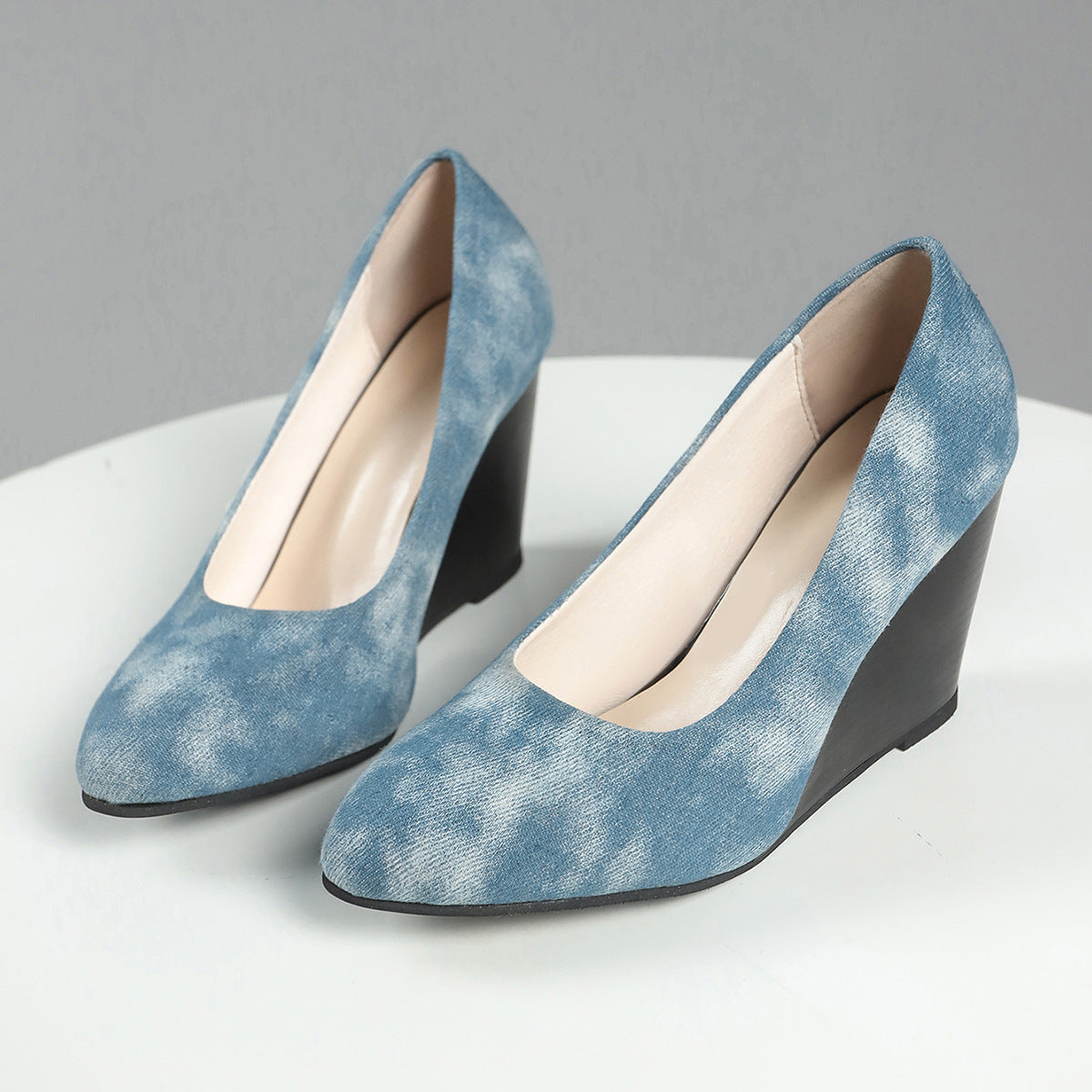 Ladies' wedge pumps with trendy denim design and elastic footbed Ivyshape