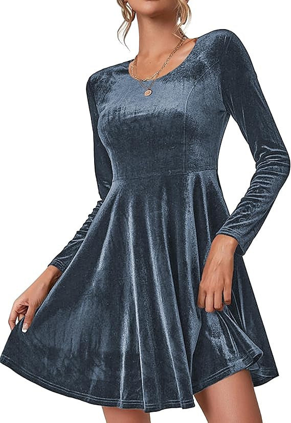 Ladies fine velvet dress with a wide skirt and long sleeves Ivyshape