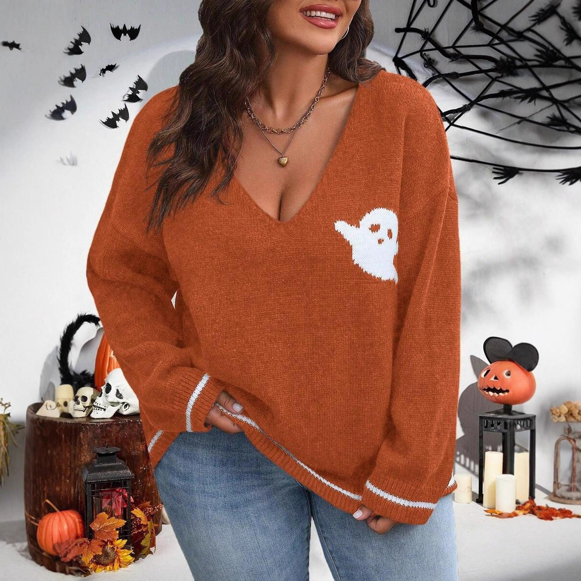 Women's knit sweater with ghost motif and V-neck Ivyshape