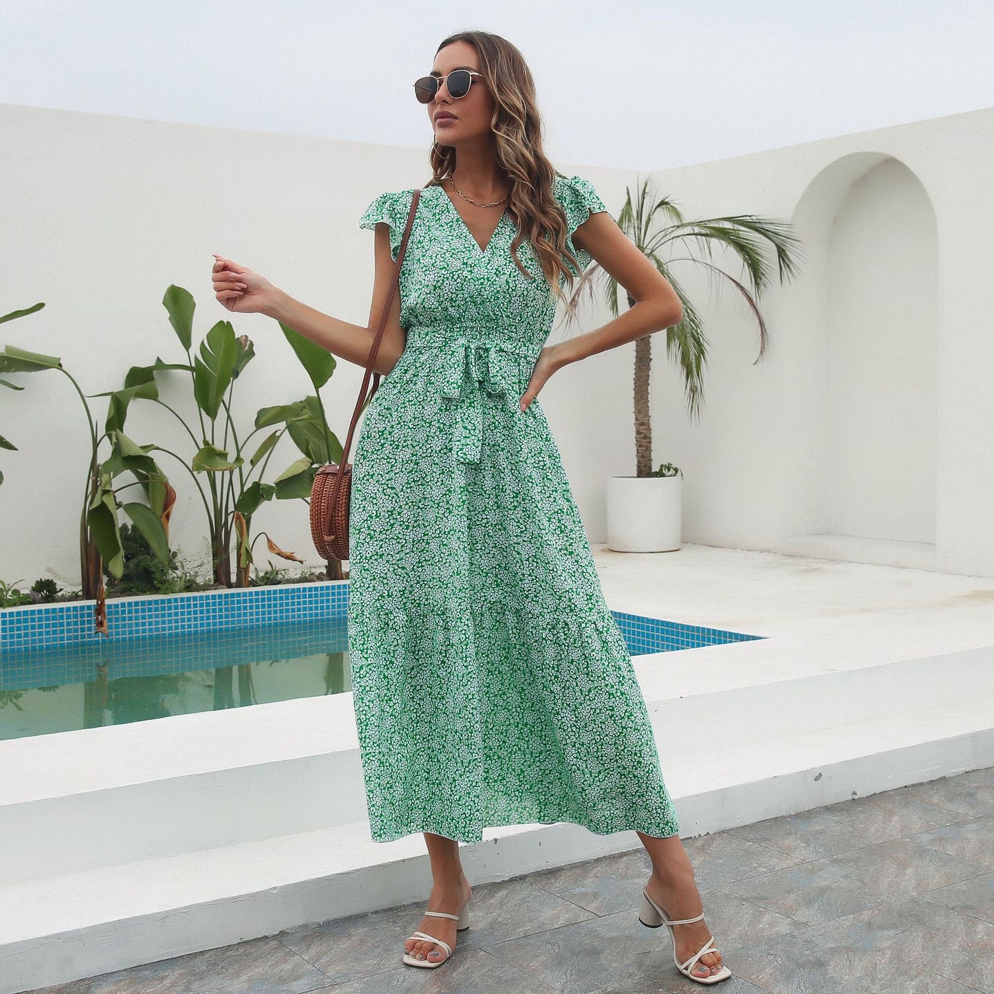 Ladies maxidress with floral pattern and waist belt Ivyshape