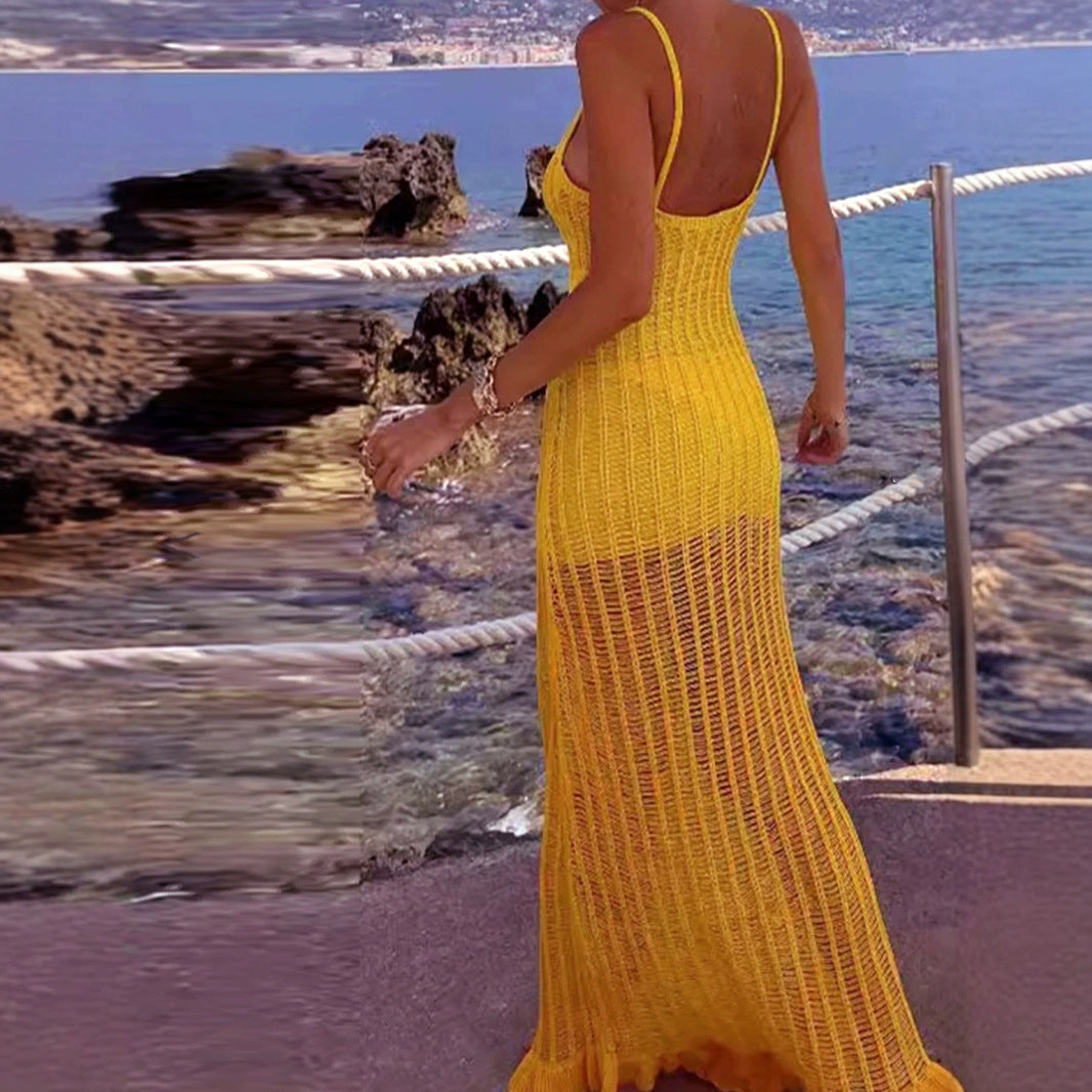 Ladies airy beach dress made of crocheted material Ivyshape