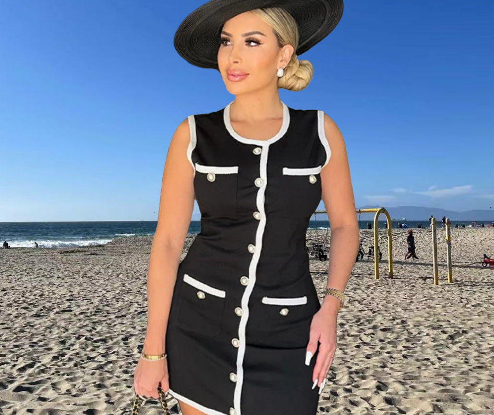 Women Elegant Sleeveless Dress with Decorative Buttons and Contrast Details Ivyshape