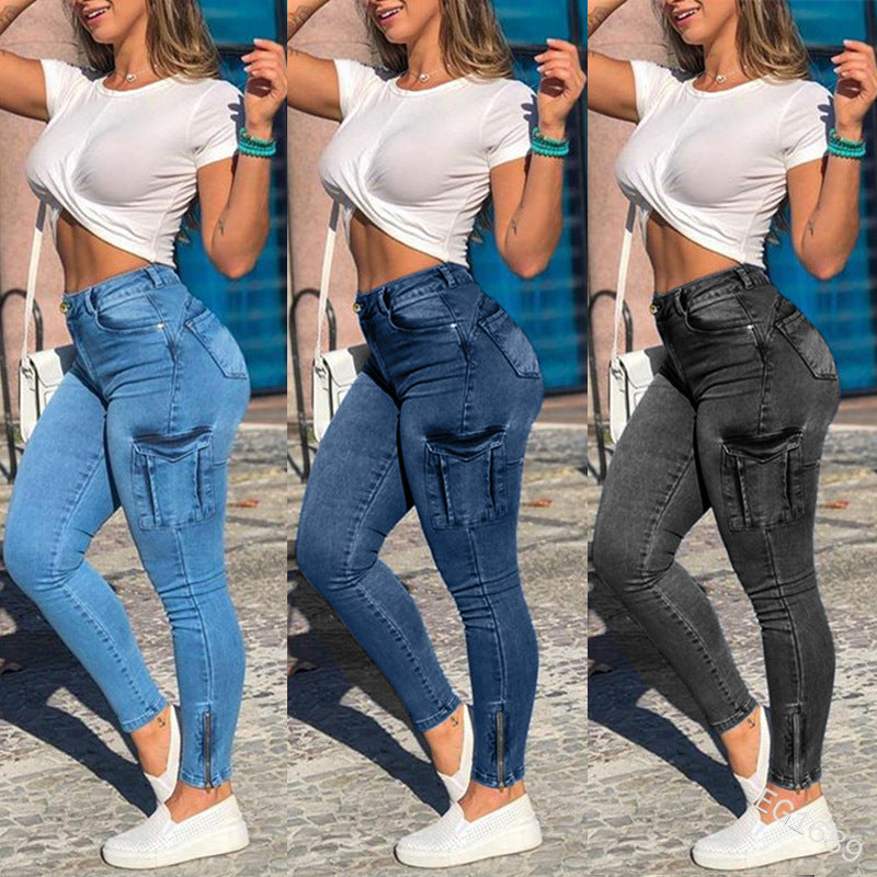 Ladies Cargo Jeans with stylish pockets and figure-hugging cut Ivyshape
