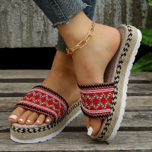 Ladies espadrilles with fashionable textile upper material and comfortable sole Ivyshape