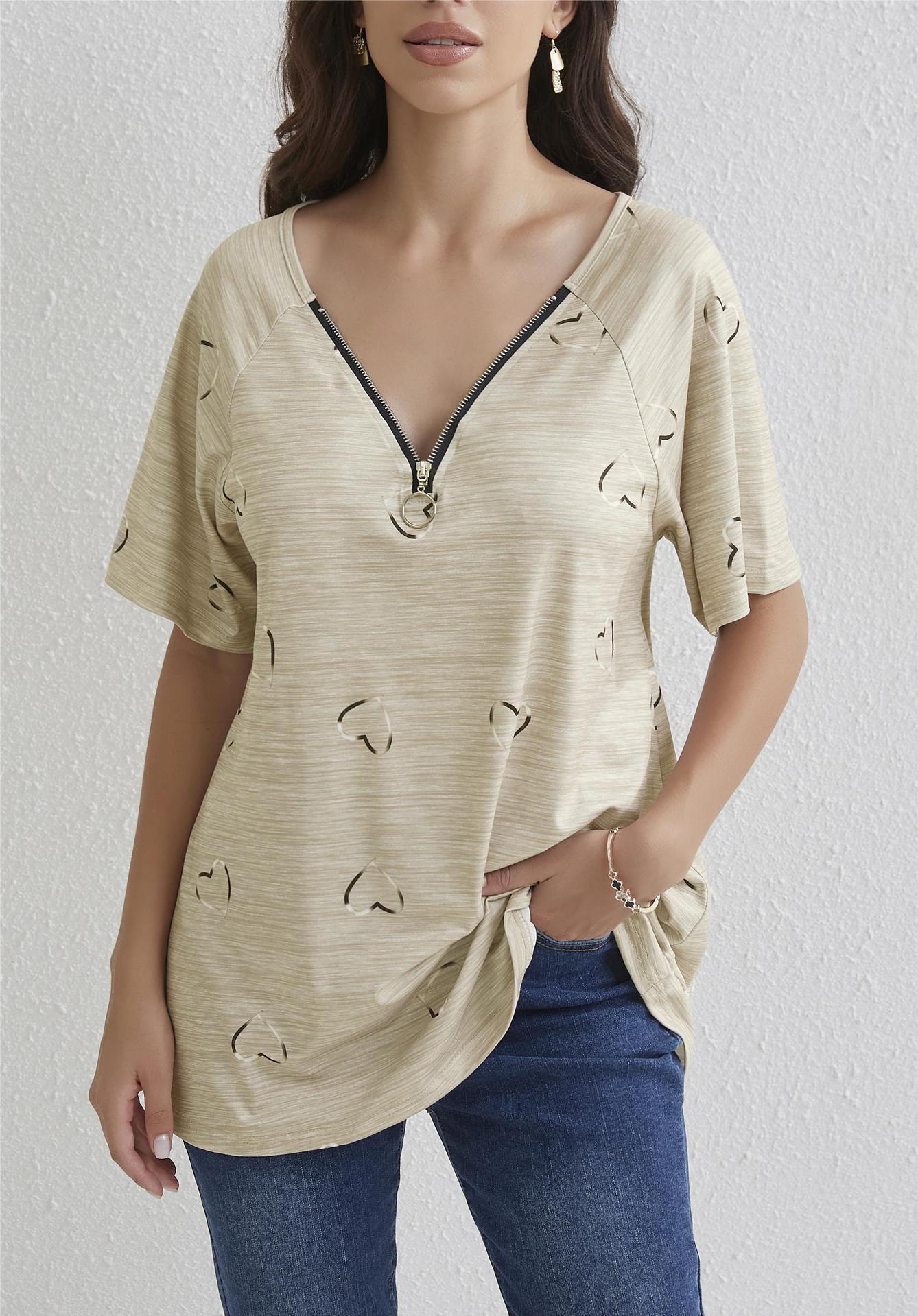 Ladies short sleeve top with active zipper and heart print Ivyshape