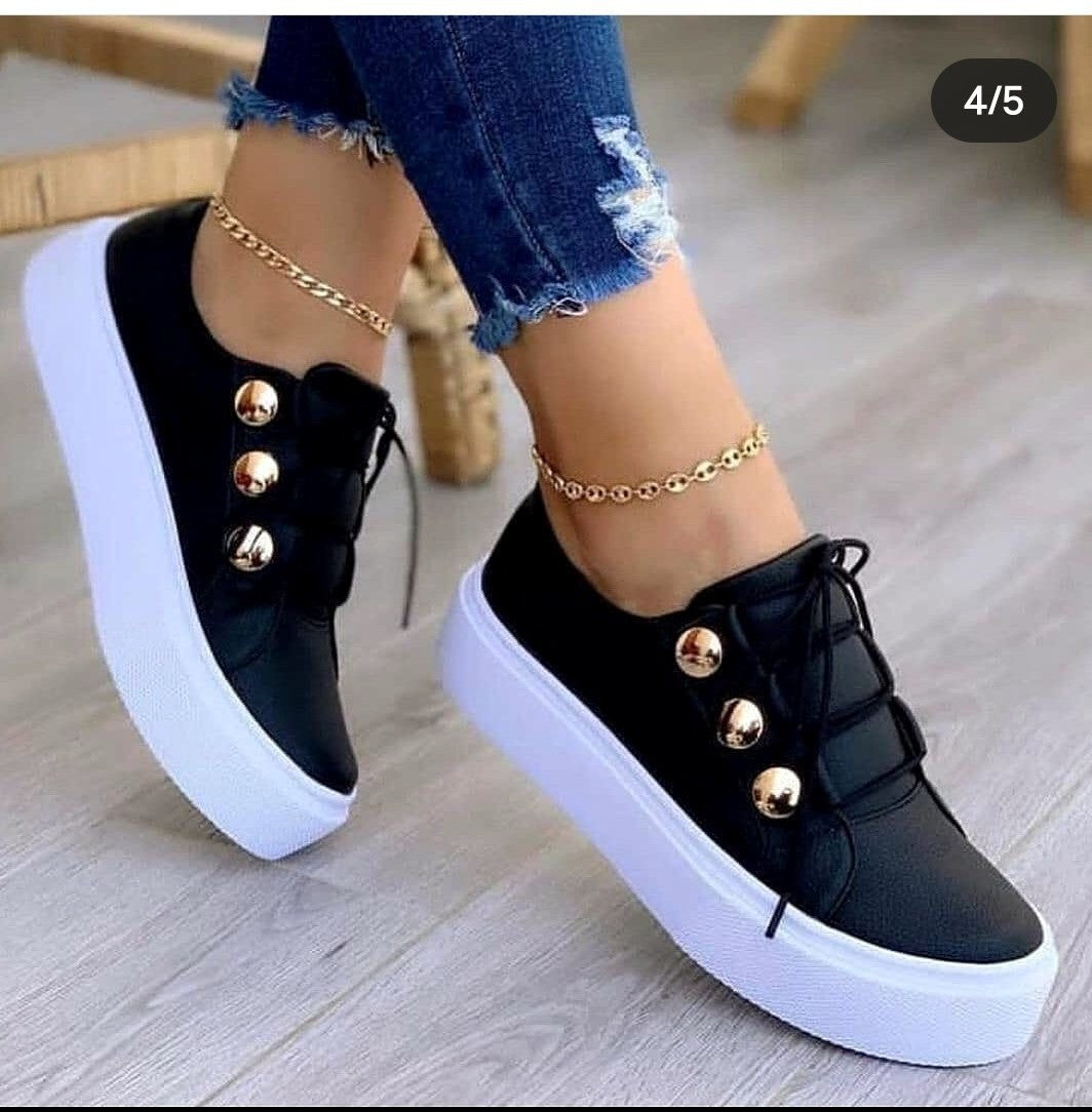 Ladies Fashion Platform Sneakers with Glossy Lacing Details and Breathable Upper Material Ivyshape