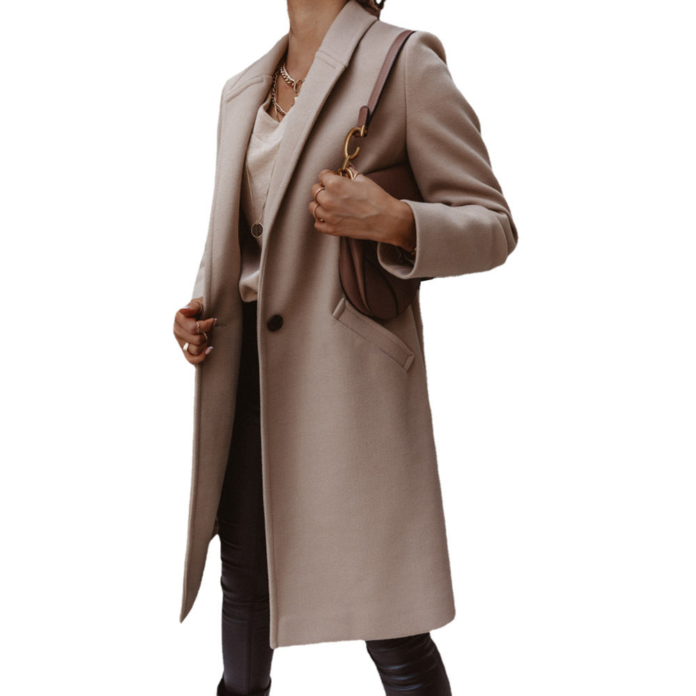Women's elegant wool coat with slim silhouette Ivyshape