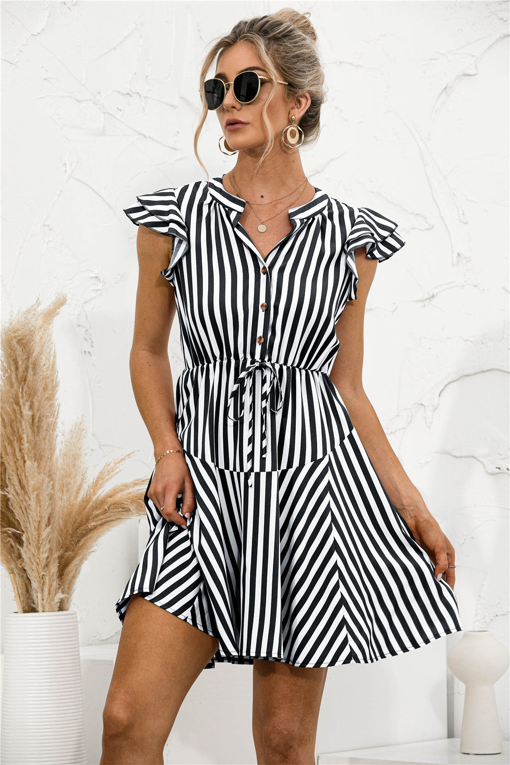 Women's short sleeve dress with a stylish check pattern and elastic waist drawstring Ivyshape