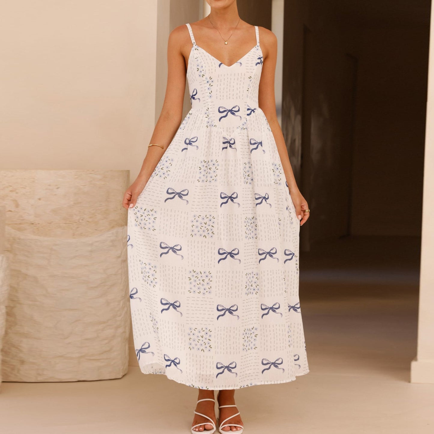 Ladies Maxi Dress with Floral Patterns Ivyshape