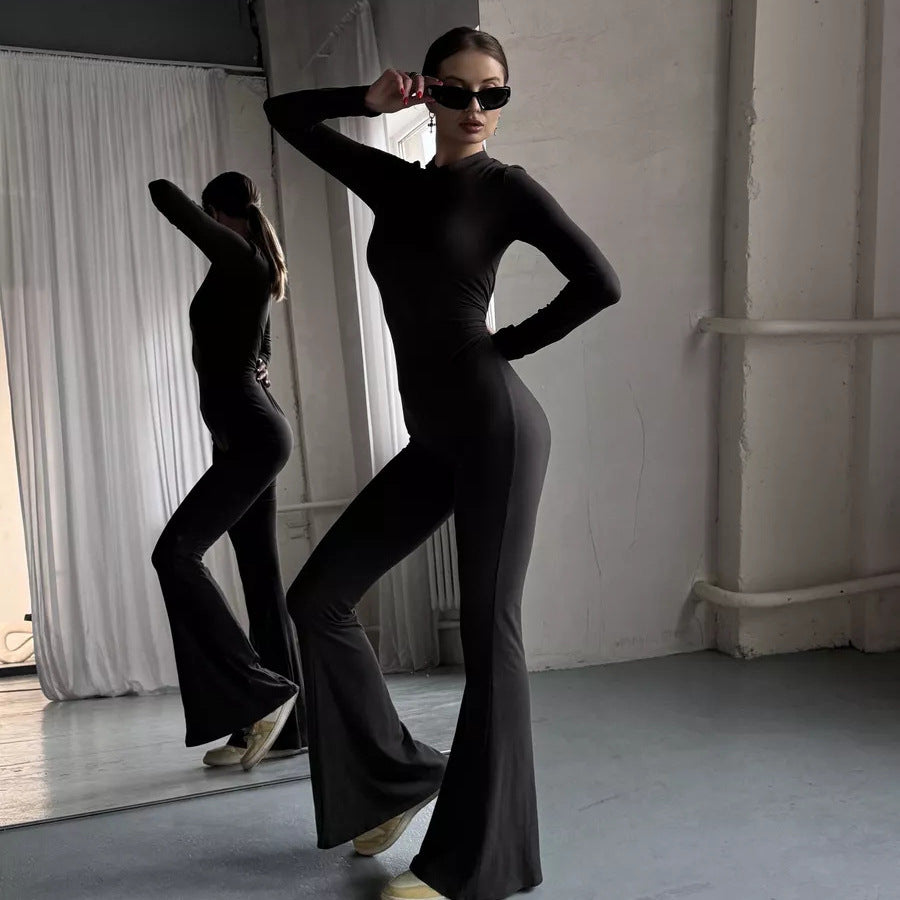 Women's sporty jumpsuit with zipper and fitted cut Ivyshape