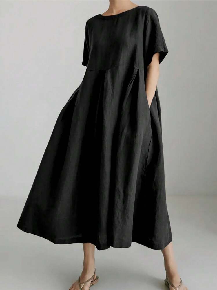 Women's maxi dress with a casual cut and practical pockets Ivyshape
