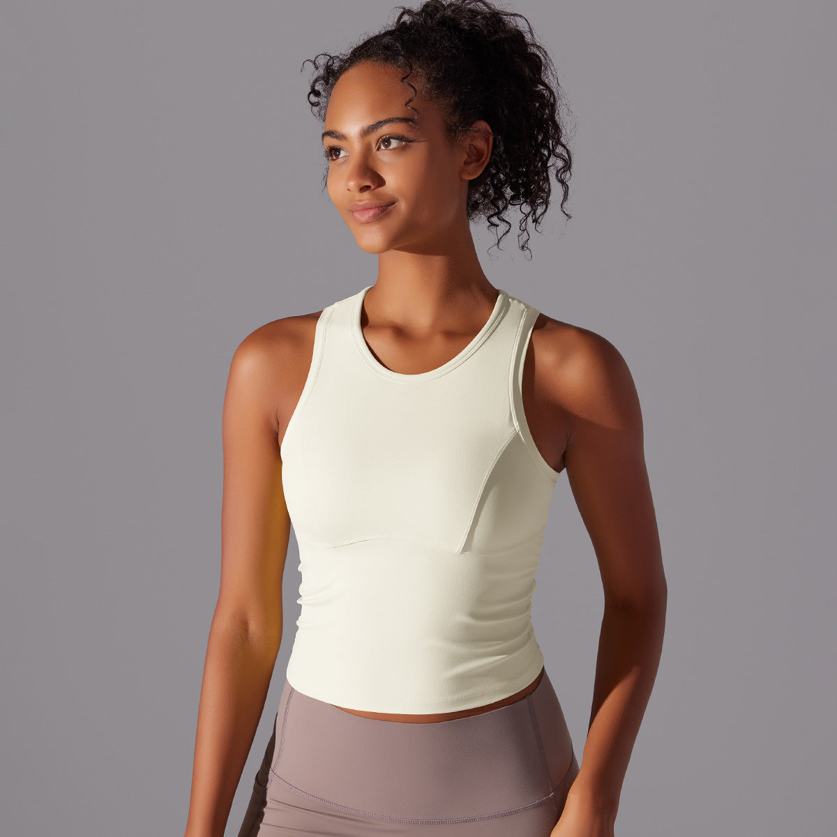 Women’s Sport-Sport Top with innovative fit, elastic material and breathable properties Ivyshape