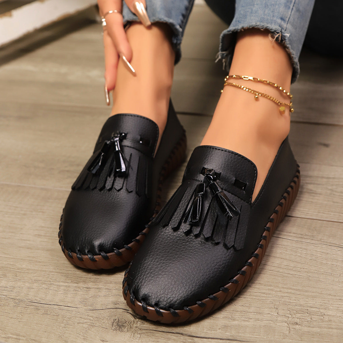 Women Elegant Slip-On Moccasins with Fringe Detail and Comfortable Sole Ivyshape