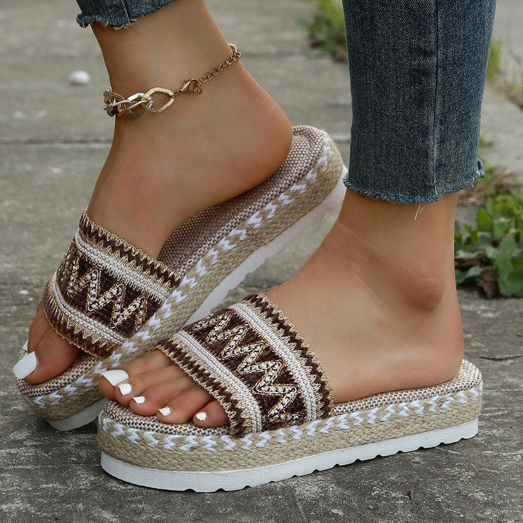 Ladies espadrilles with fashionable textile upper material and comfortable sole Ivyshape
