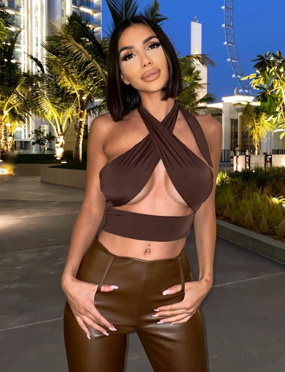 Women Cropped Top with Elegant Loop Design Ivyshape