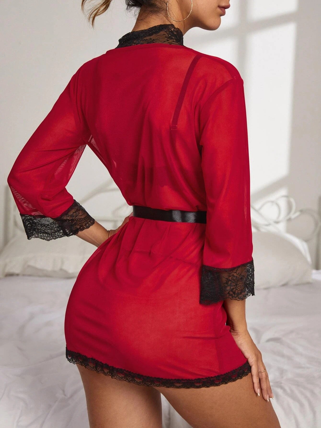 Ladies' satin robe with lace trim Ivyshape