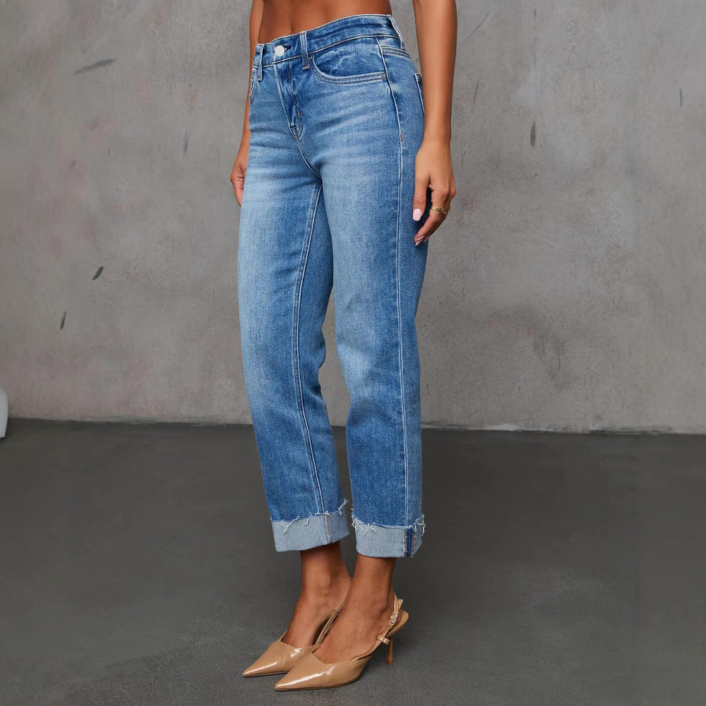 Women's mom jeans in a casual cropped style with frayed edges Ivyshape