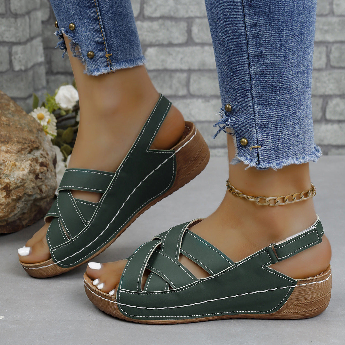 Women's Comfortable Wedge Sandals with Closed Heel and Adjustable Strap Ivyshape
