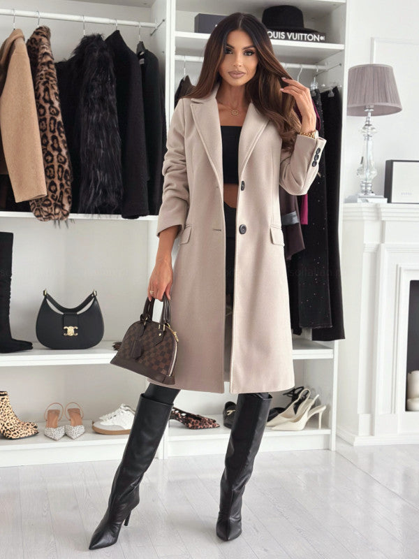 Women's long and elegant winter coat with a slim fit Ivyshape