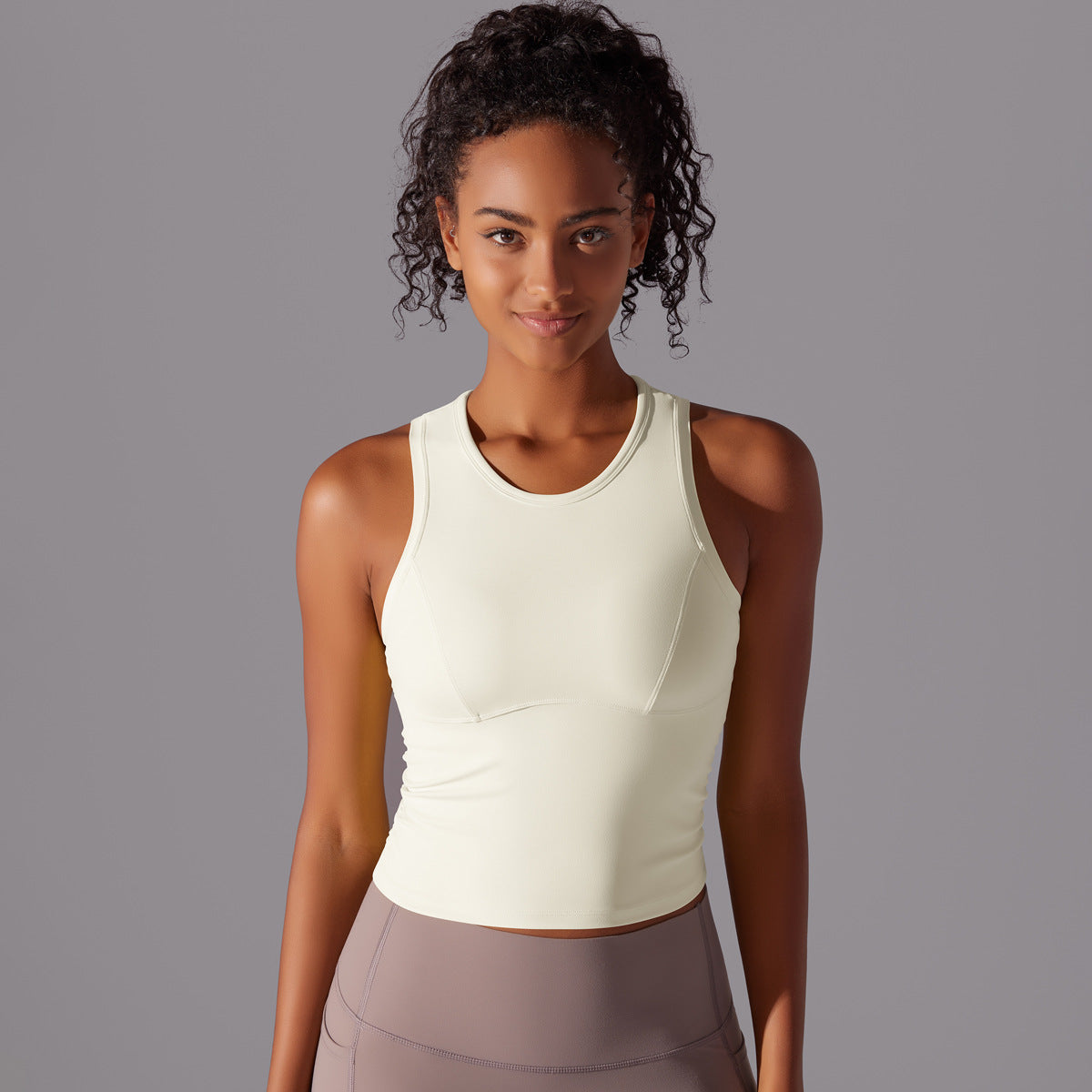 Women’s Sport-Sport Top with innovative fit, elastic material and breathable properties Ivyshape