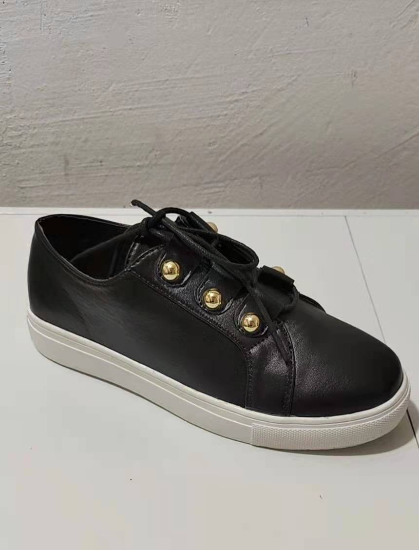 Women Platform Sneakers with Elegant Metal Buttons and Non-Slip Sole Ivyshape