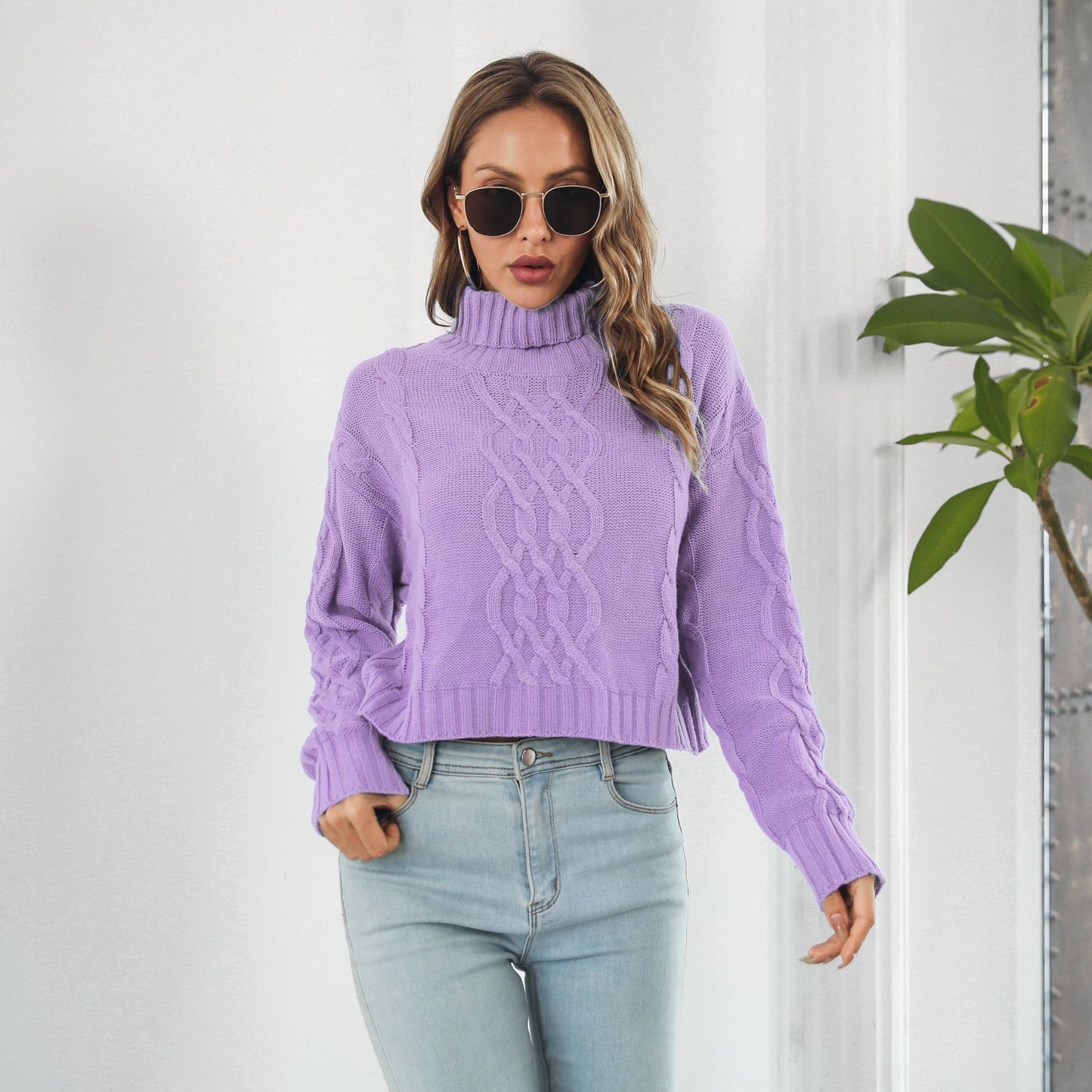 Women's chunky knit sweater with high collar and cable pattern Ivyshape
