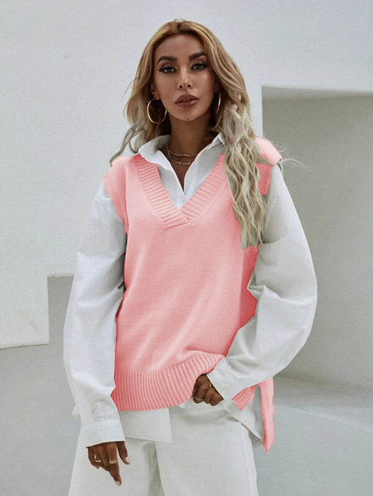 Women's knitted vest with V-neck and elegant ribbed structure Ivyshape