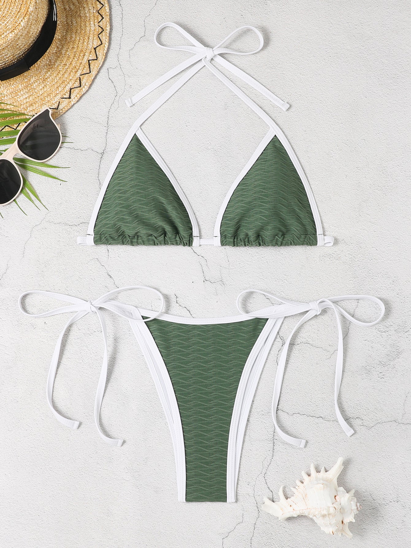 Ladies triangle bikini with playful knot and high leg cut Ivyshape