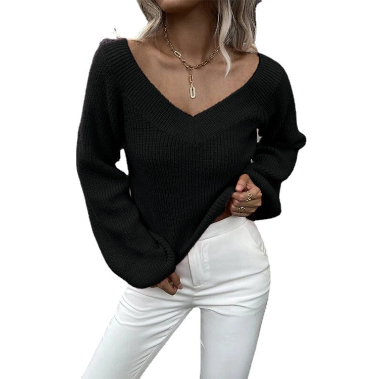 Women's knitted pullover with V-neck and voluminous sleeves Ivyshape