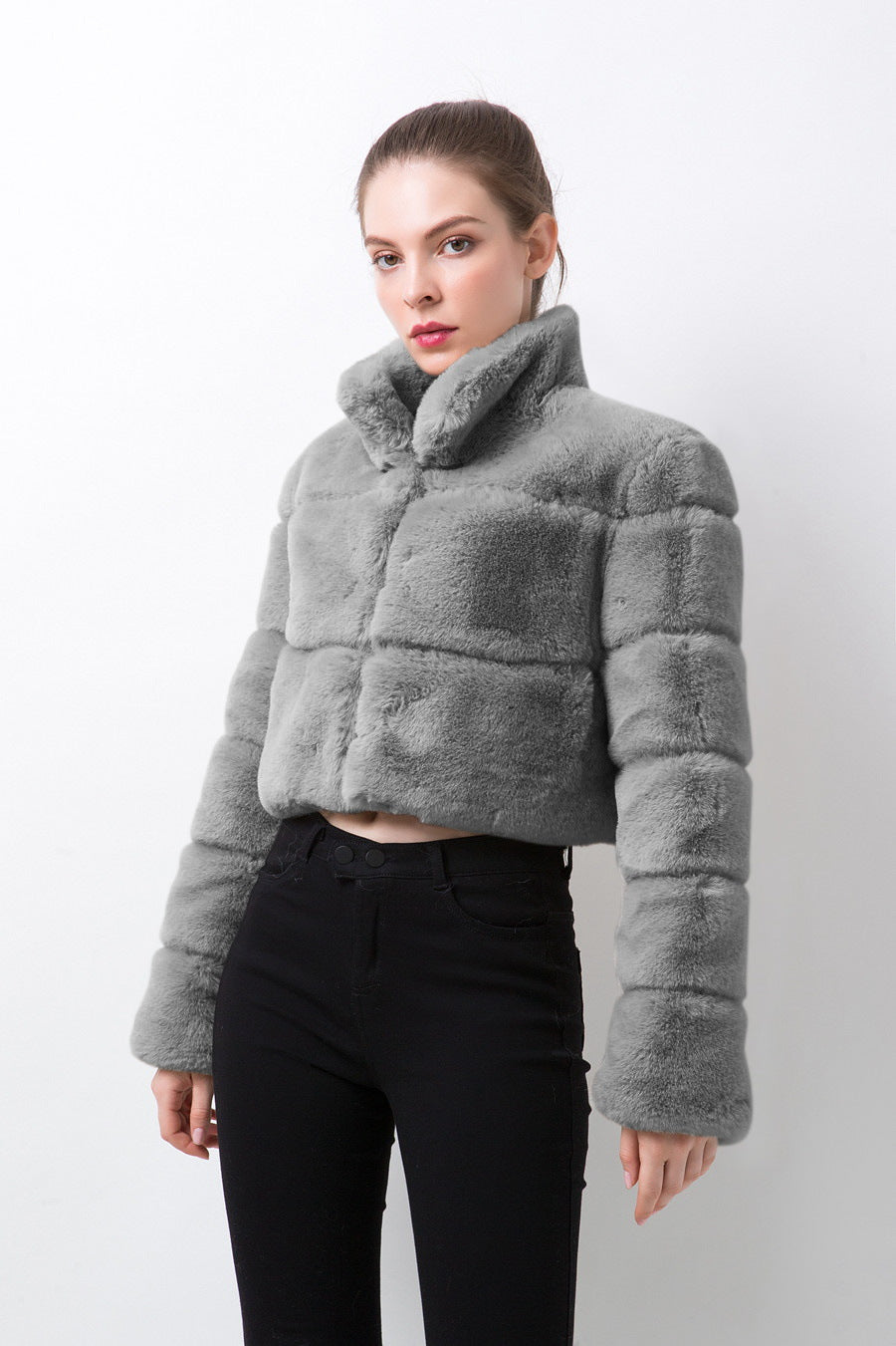 Women's fashionable short faux fur jacket Ivyshape